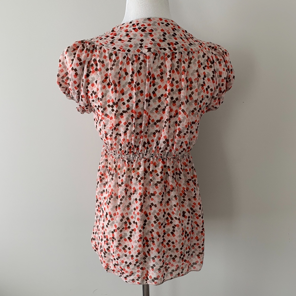Abstract pattern pink blouse - Picture 3 of 7